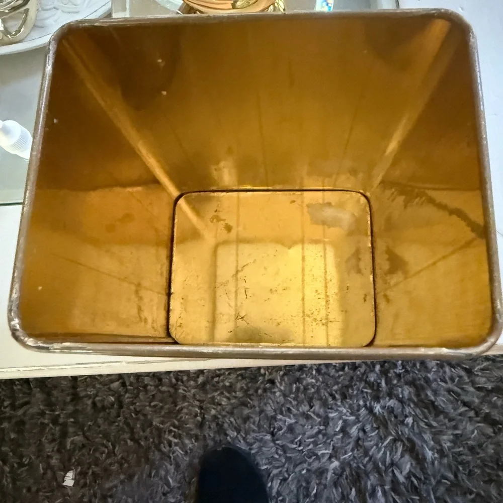 Vintage Sugar Tin with Brown Design